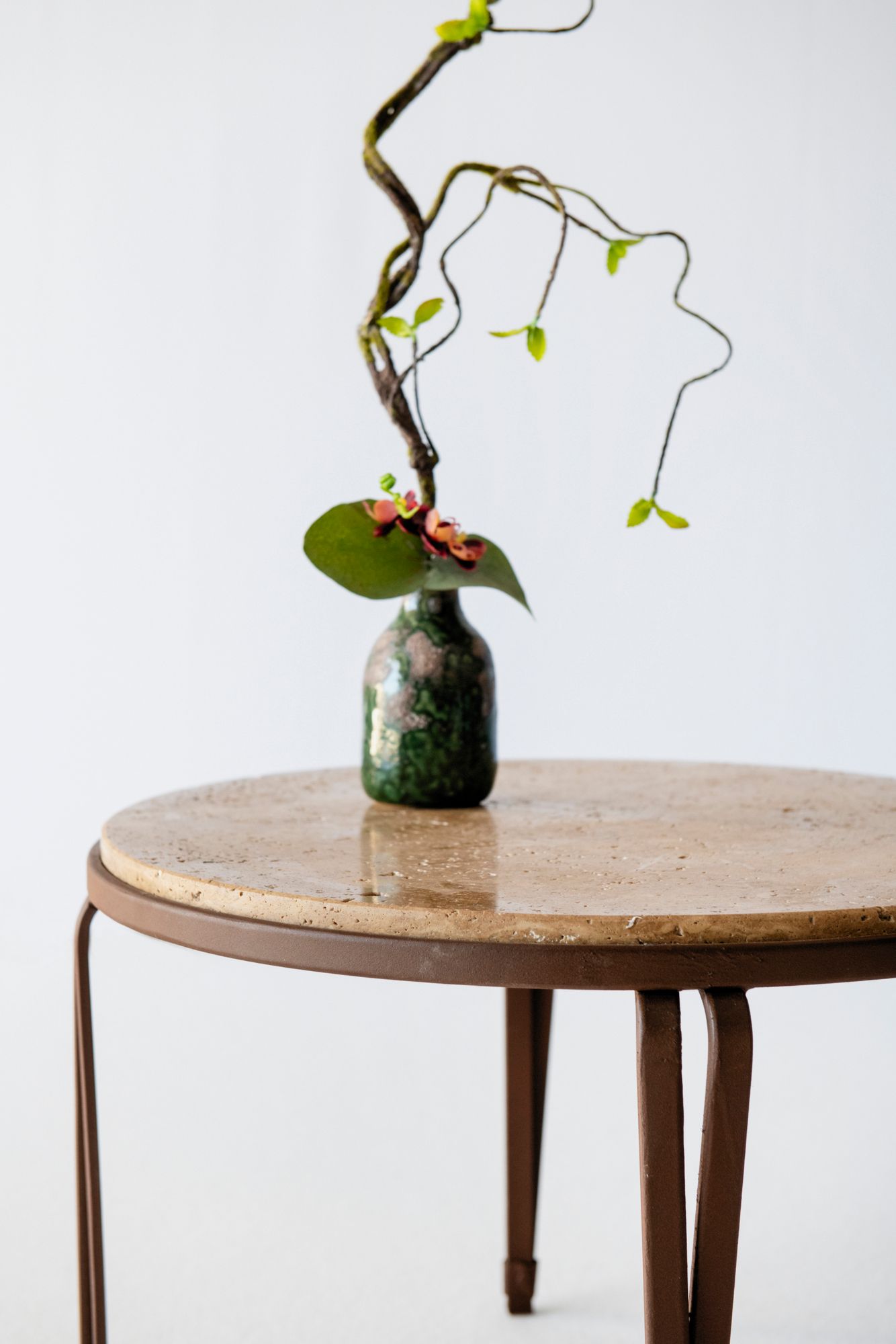 Травертин круглый садовый столик OFFICINACIANI ARCH-00121779 - Вид №2