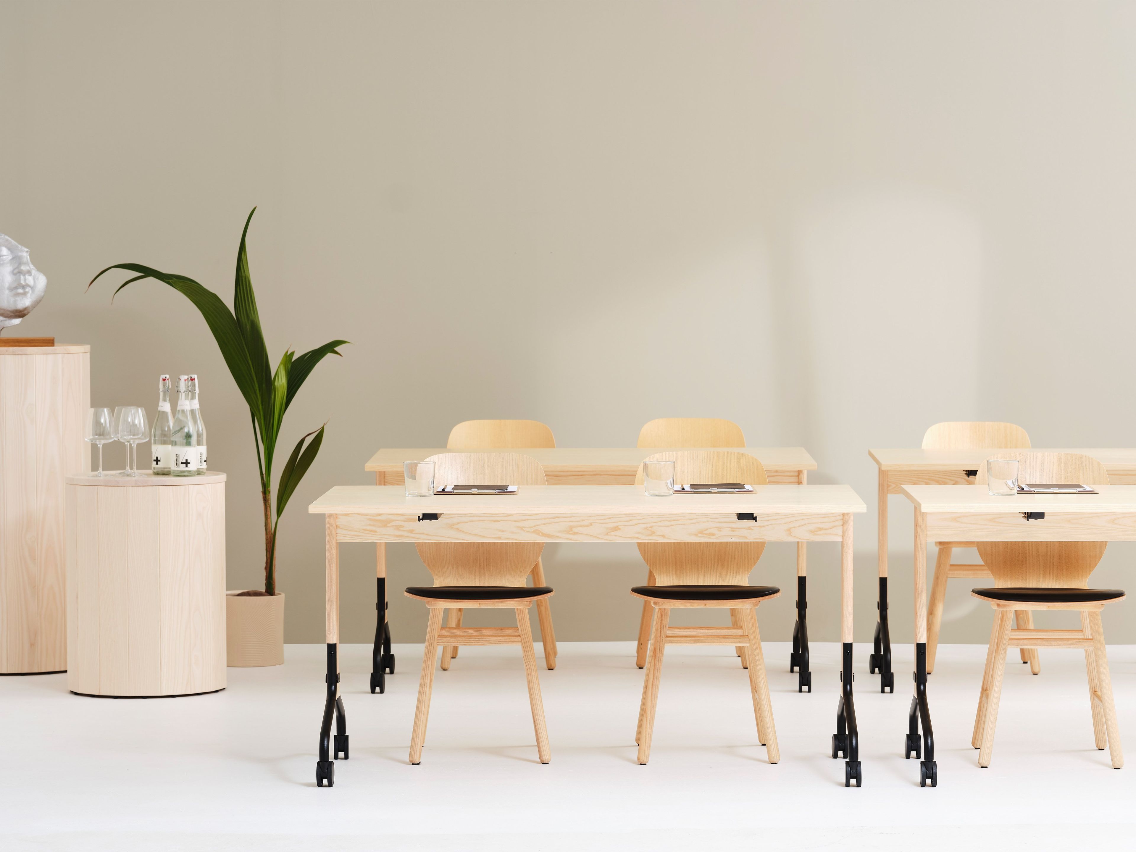 Прямоугольный стол из шпона с колесами Karl Andersson ROLLO ARCH-00129752 - Вид №4