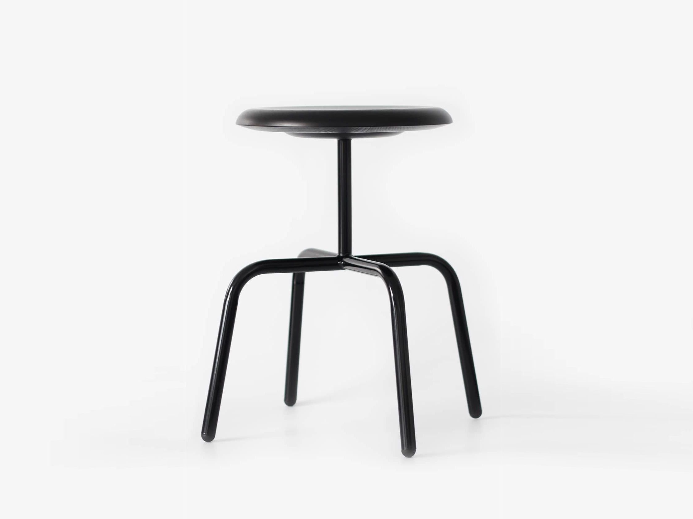 Низкий стул из стали и дерева Atelier Haußmann HERRENBERGER ARCH-00142599