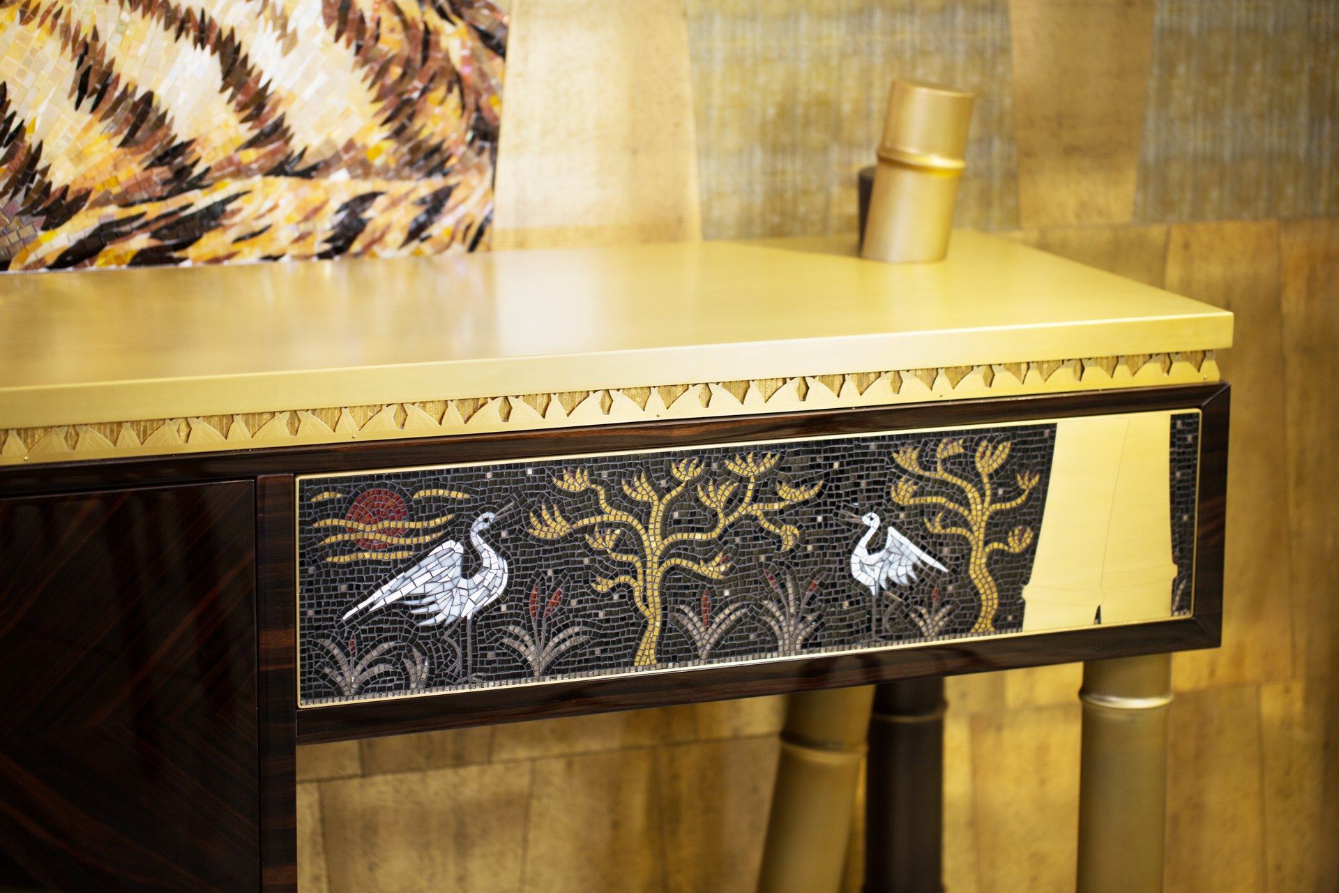 Шкаф из черного дерева со встроенным освещением Sicis Siam ARCH-00052868 - Вид №8