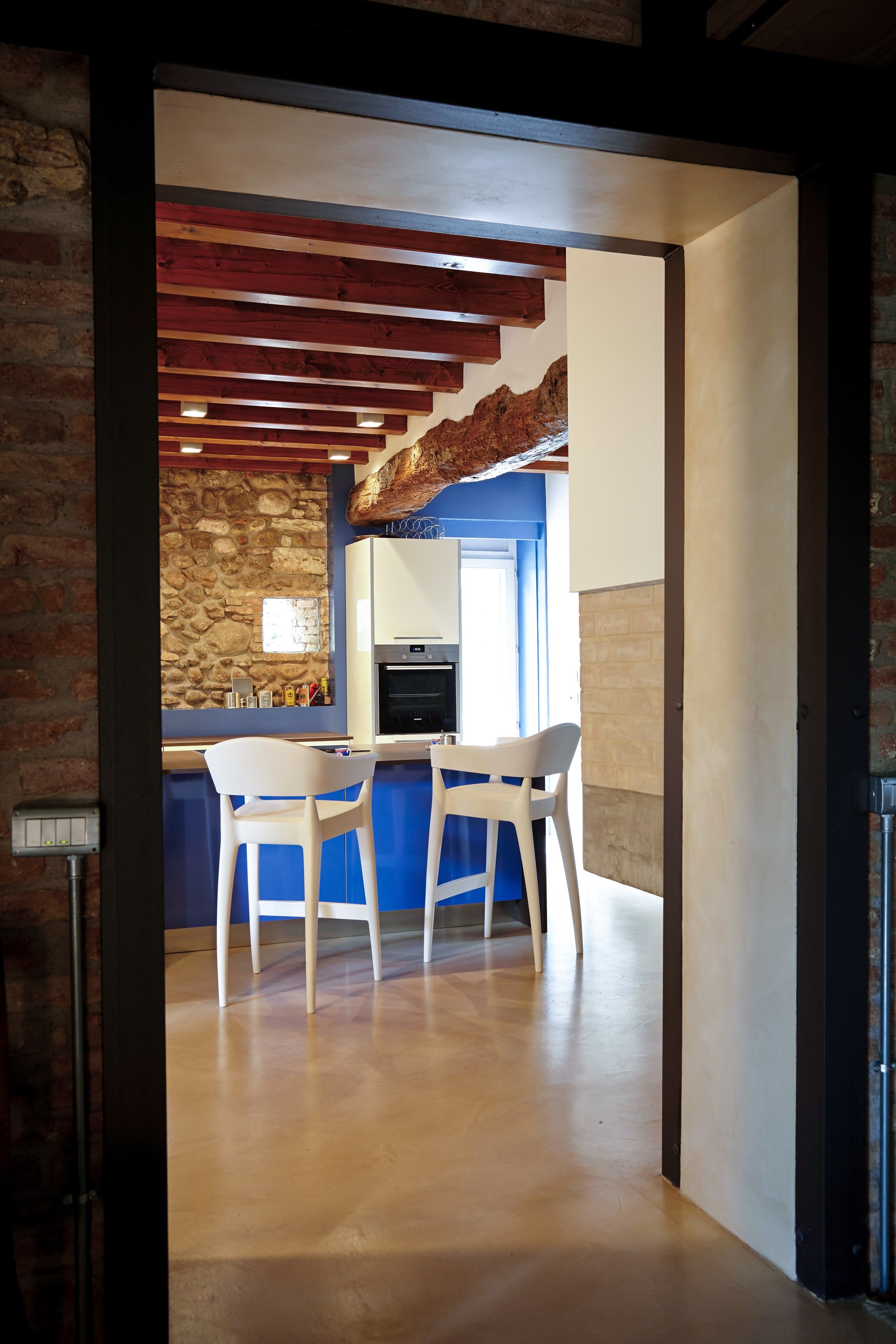 Табурет из полиэтилена ALMA DESIGN ARCH-00091970 - Вид №5