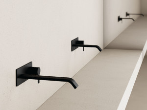 Однорычажный настенный смеситель для раковины