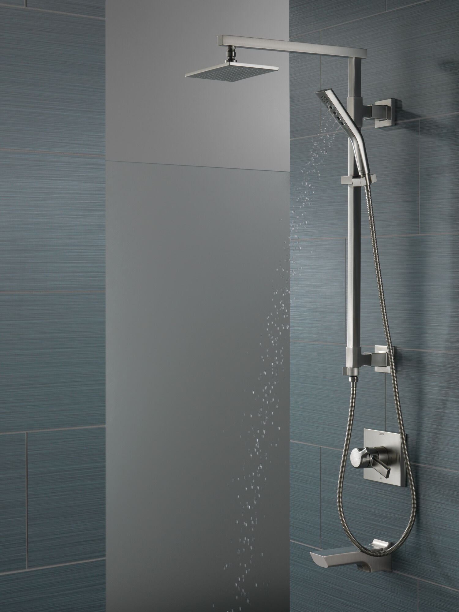 H2Okinetic® Ручной душ с 3 настройками Delta Faucet 59799-SS-PK - Вид №6