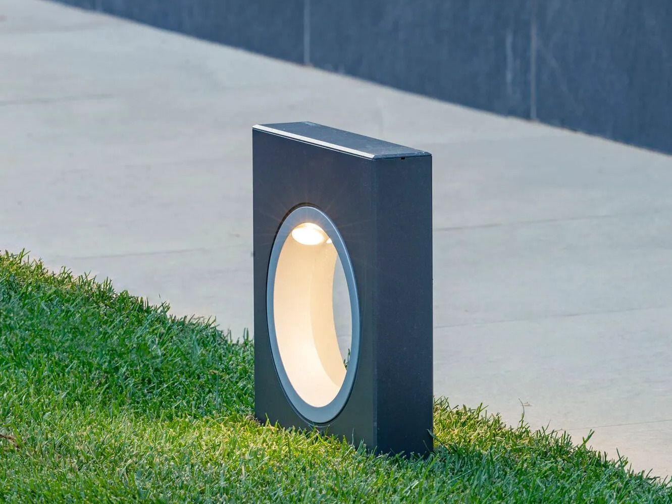 Алюминиевый светодиодный световой столб Platek ARCH-00031946 - Вид №1