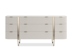 Деревянный комод