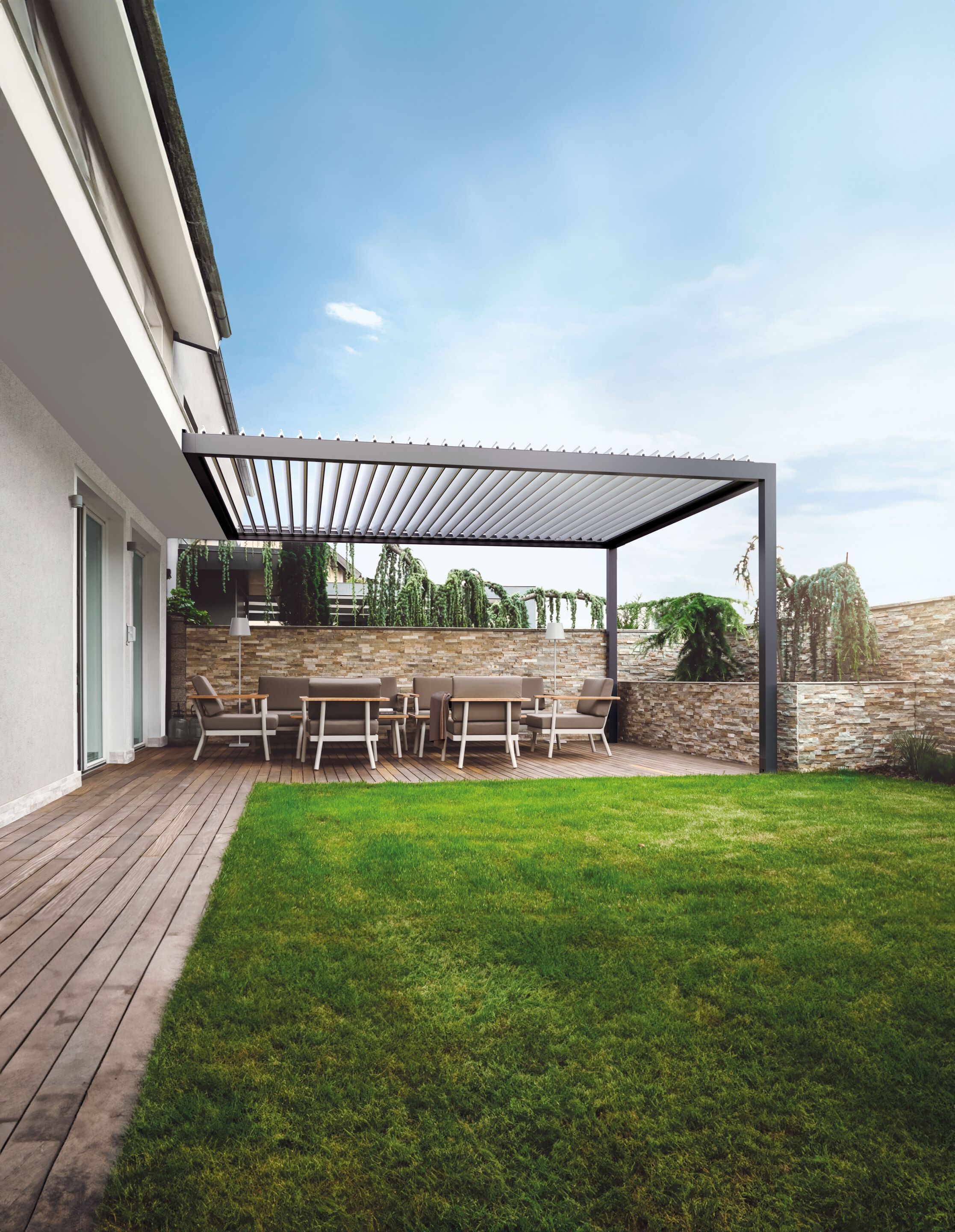 Биоклиматическая пергола из алюминия с поворотными пластинами GIBUS MOVIE ARCH-00100698 - Вид №3