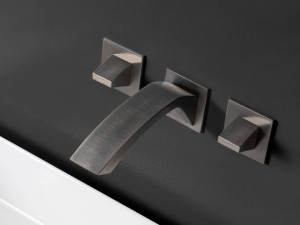 Настенный смеситель для раковины с 3 отверстиями