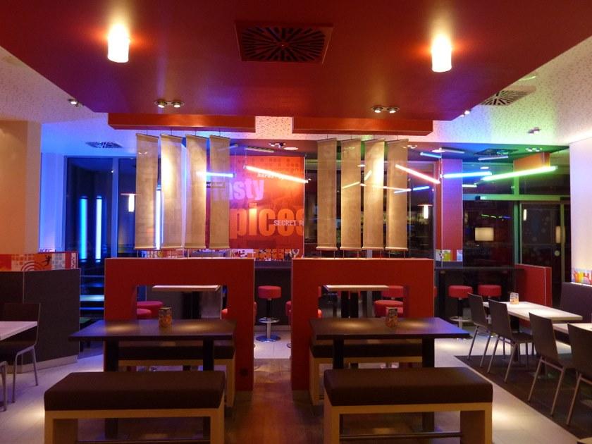 iGuzzini Светодиодный подвесной светильник из поликарбоната Isign sun-id-1466429 - Вид №6