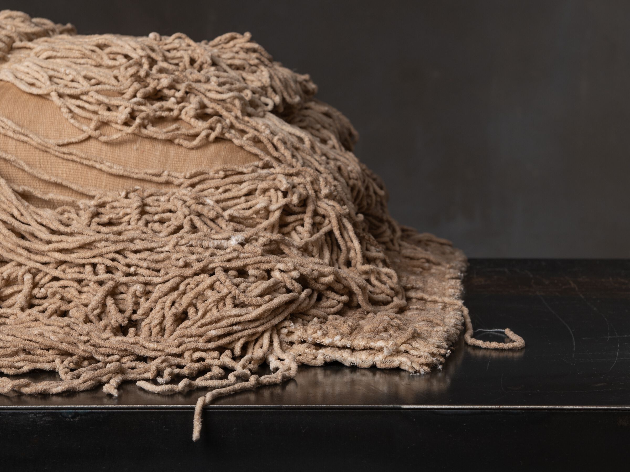 Квадратная подушка из полиэстера The House of Lyria BIXIO ARCH-00089762 - Вид №1