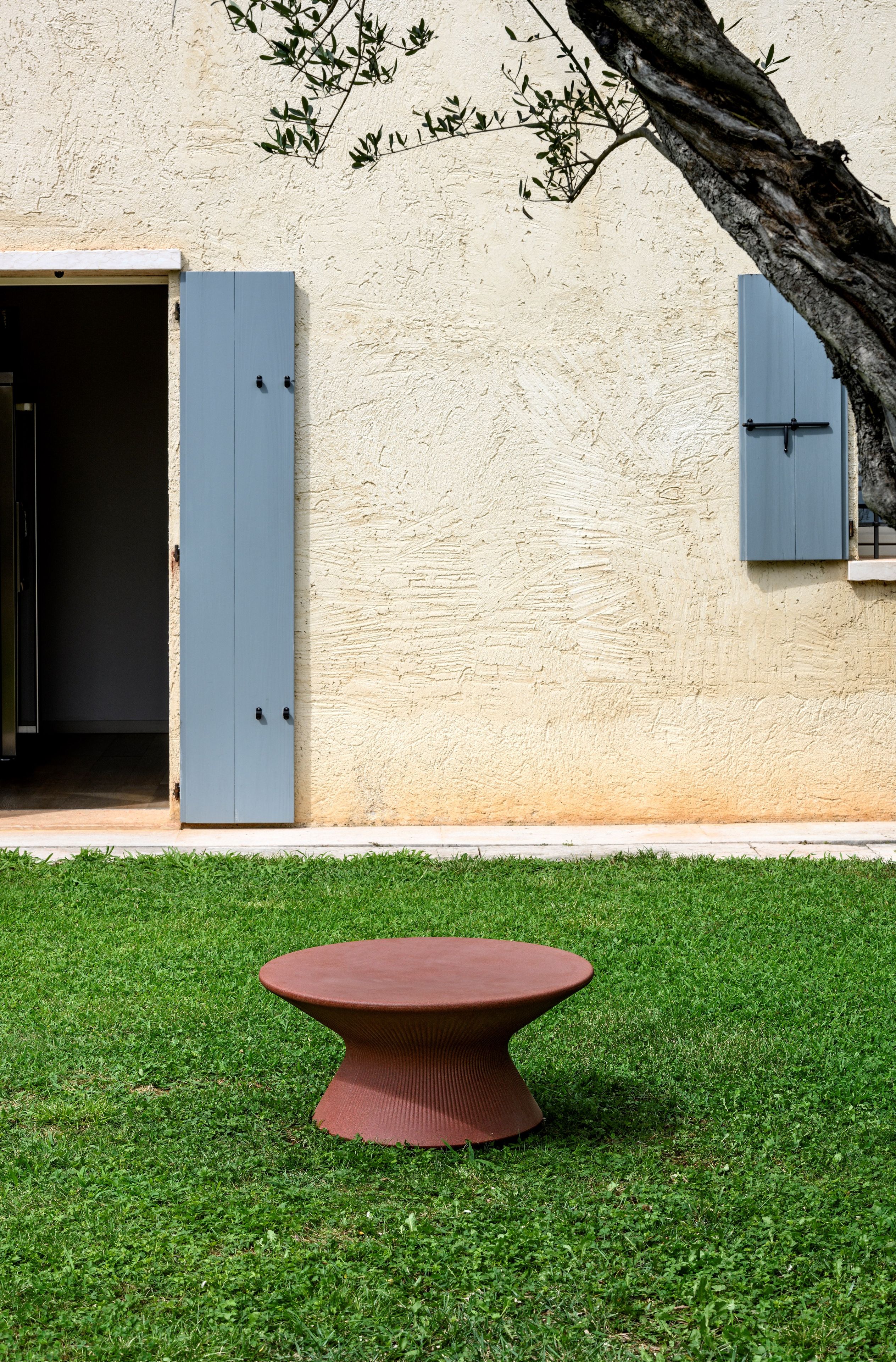 Круглый стол из полиэтилена PLUST Fade ARCH-00022756 - Вид №17