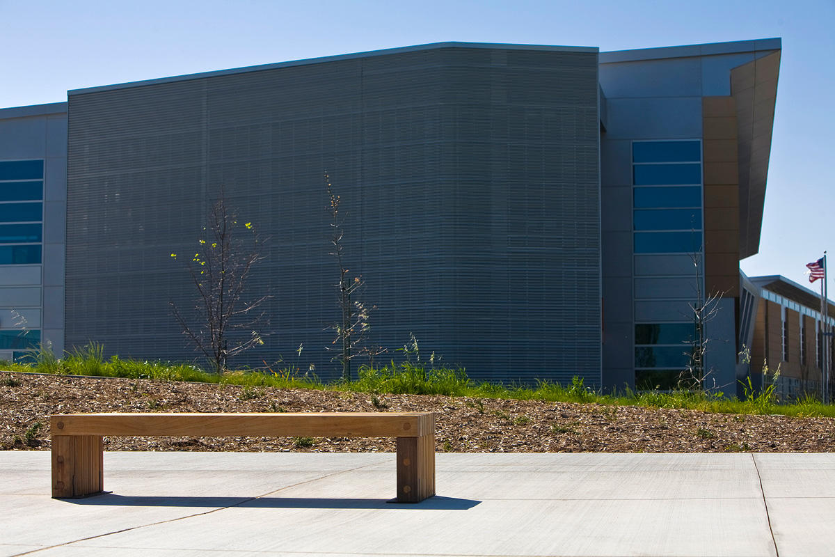 FSRT32 Скамейка Hudson  Forms-surfaces  - Вид №3