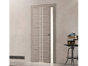 Деревянные и стеклянные распашные двери