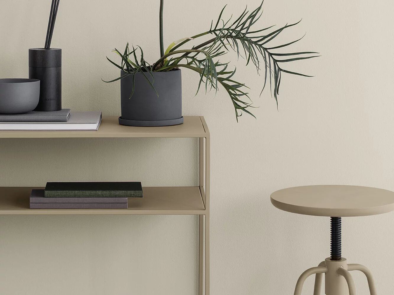 Прямоугольный стальной консольный стол с порошковым покрытием blomus Fera ARCH-00065006 - Вид №9