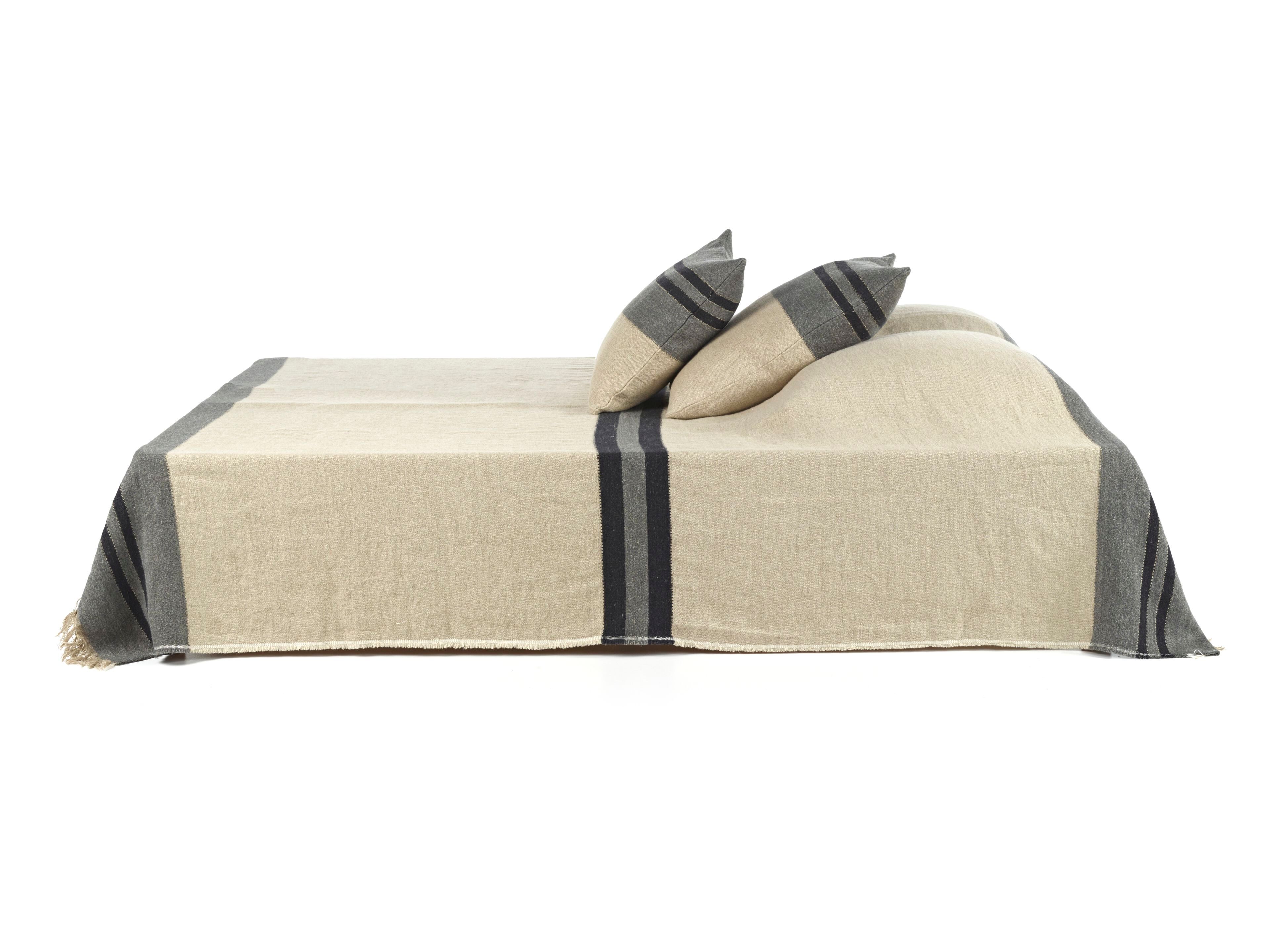 Льняное покрывало Libeco Home Black House Stripe ARCH-00068636