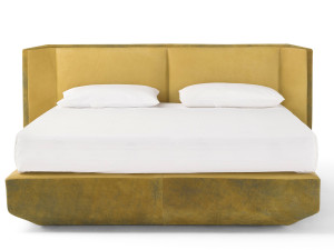 Кожаная двуспальная кровать с мягким изголовьем