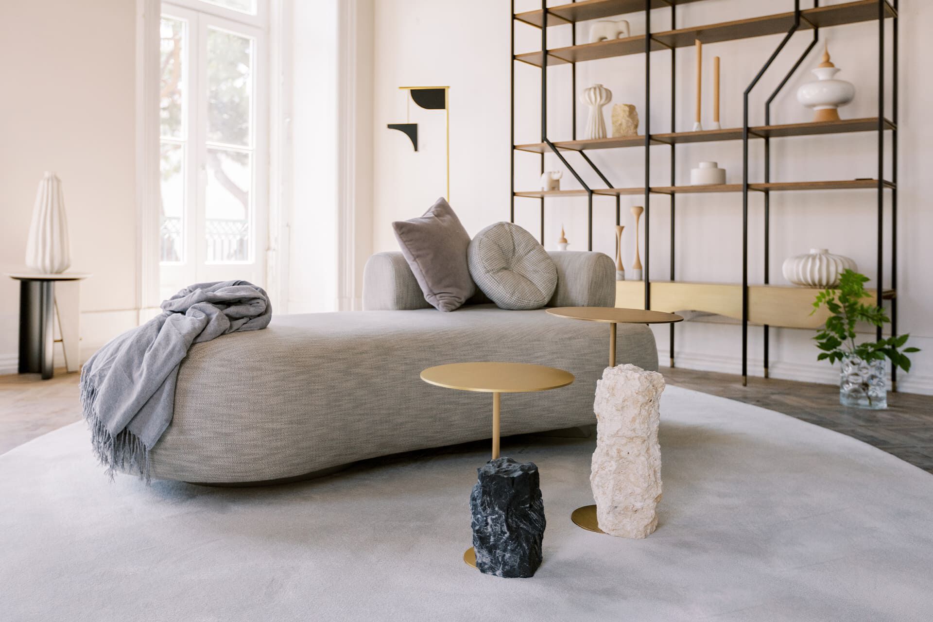 Круглый журнальный столик из латуни и мрамора Порторо Greenapple PICO ARCH-00132826 - Вид №5