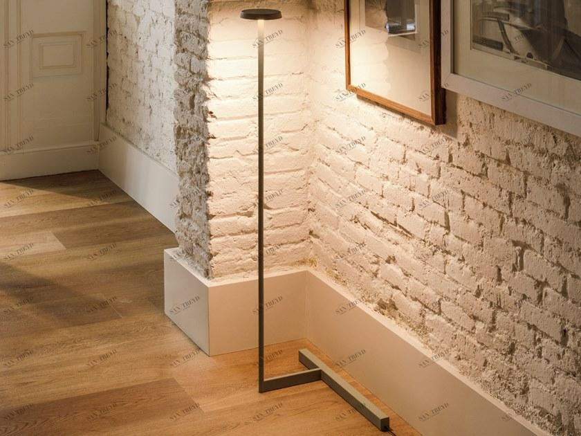 Vibia Торшер из металла Flat 5955