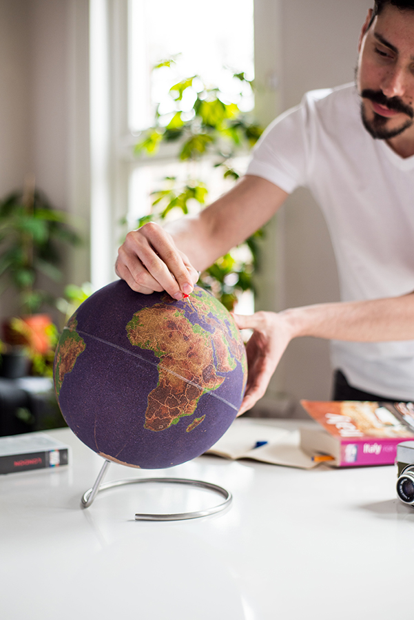 SK CORKGLOBE3 Глобус цветной colour большой Suck UK  - Вид №3