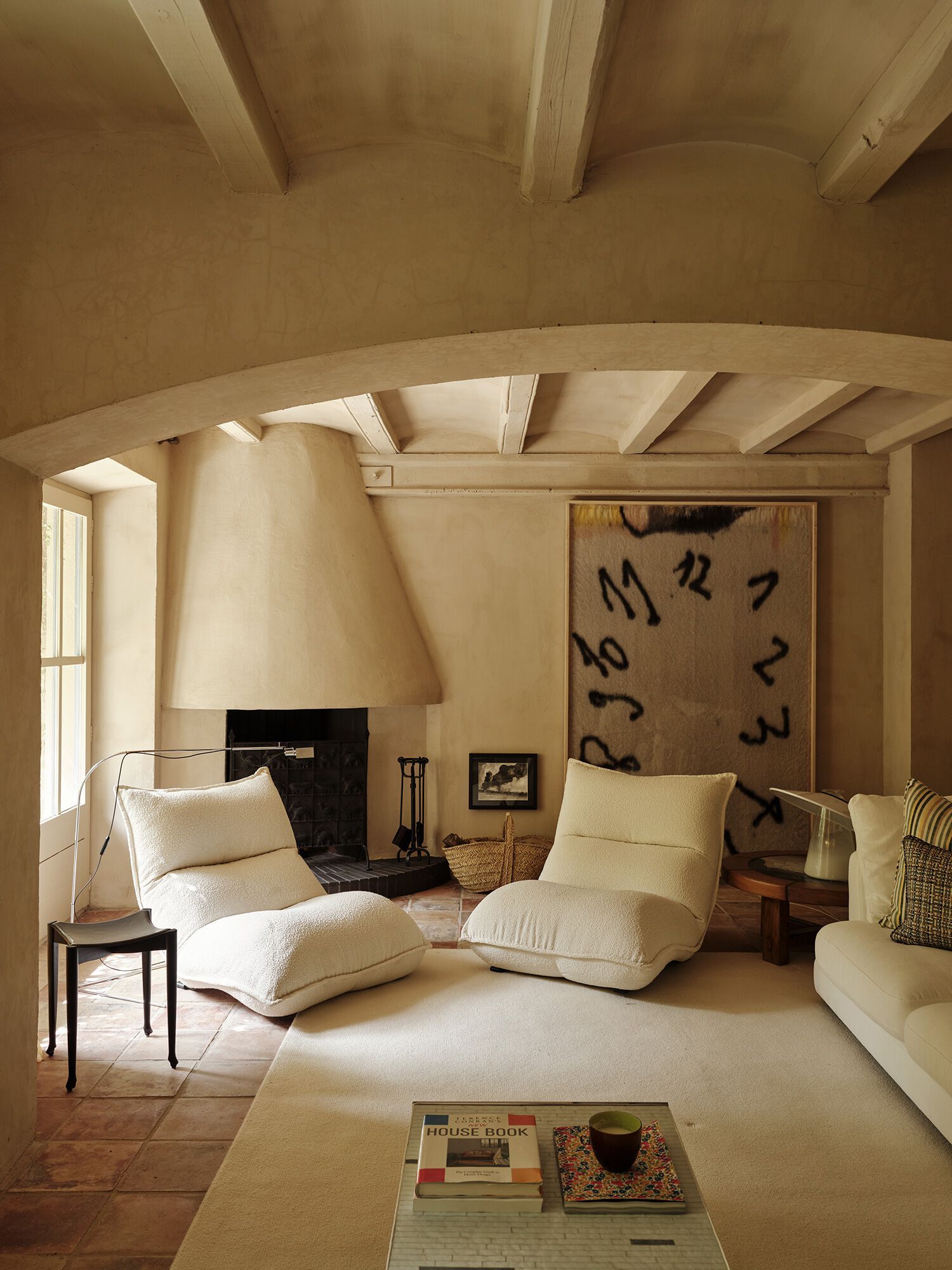 Низкий табурет из ясеня BD Barcelona Гаулино ARCH-00132437 - Вид №5