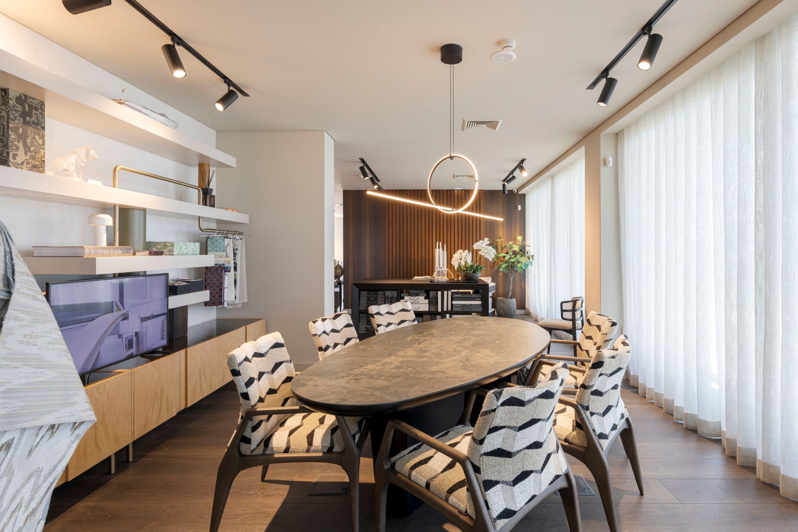 Деревянный овальный стол с каменной столешницей Stylish Club Stone ARCH-00117376 - Вид №3