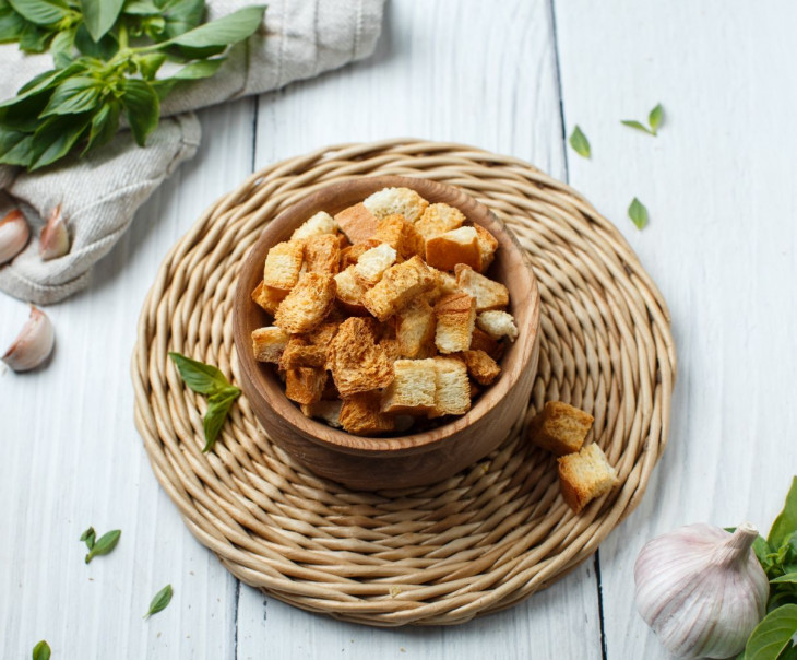 7104 Сухарики чесночные Вкусляндия 