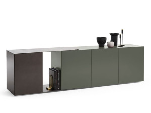 Шкаф из МДФ с распашными дверями