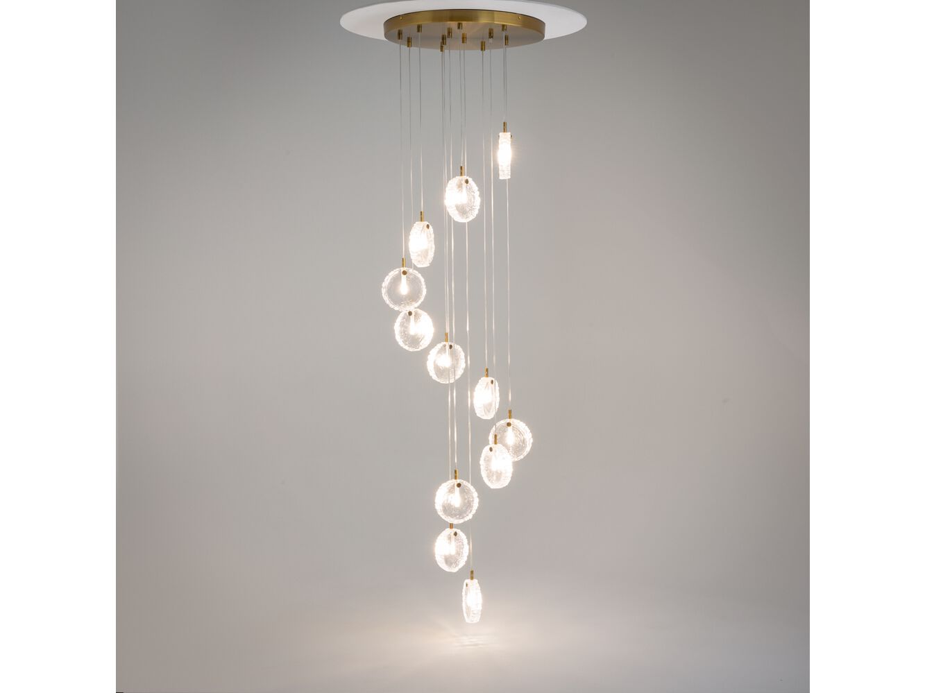 Подвесной светильник из литого стекла Maytoni FROZEN ARCH-00105542 - Вид №1