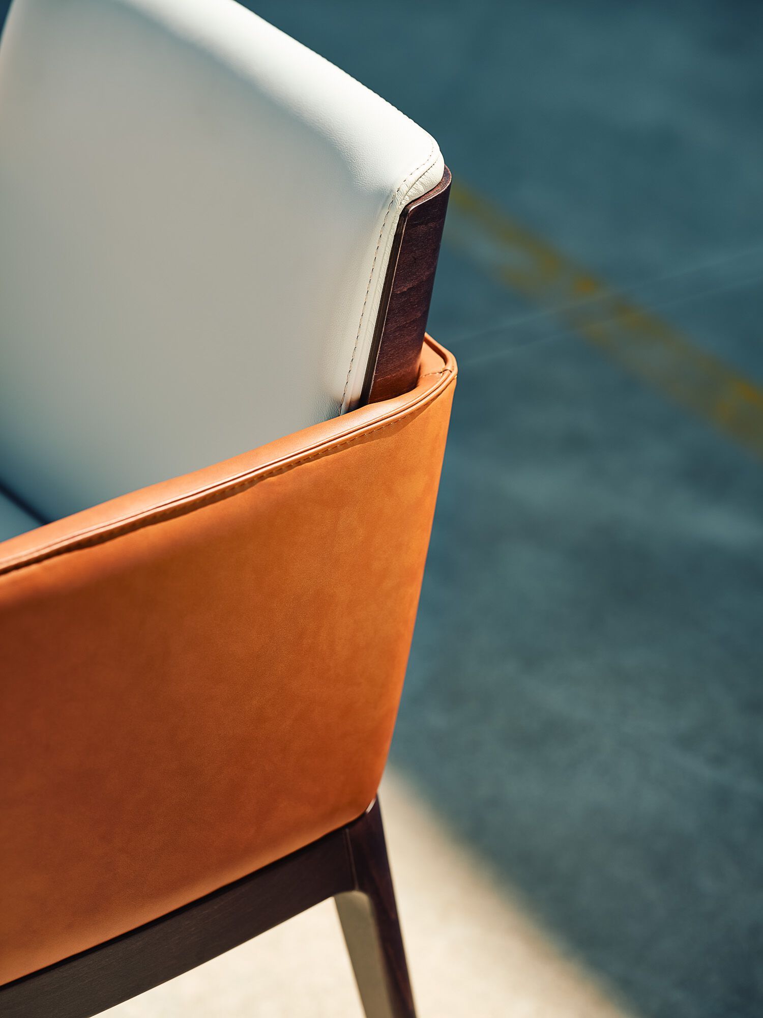 Кожаный стул с подлокотниками More Contract Ayra ARCH-00026755 - Вид №1