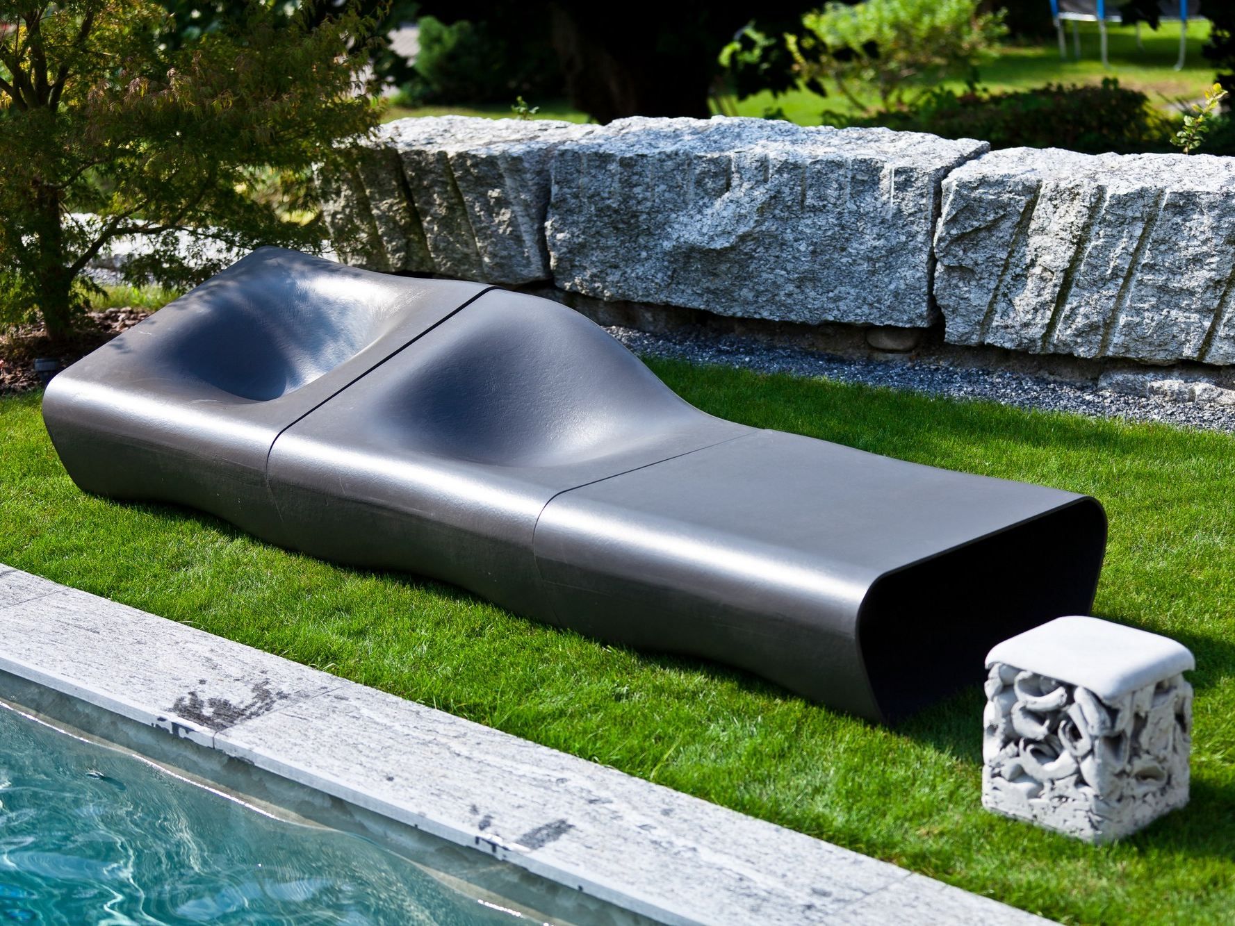 Модульная бетонная скамья со спинкой SWISSPEARL дизайн ARCH-00096634 - Вид №12