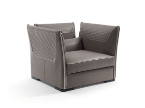 Кожаное кресло