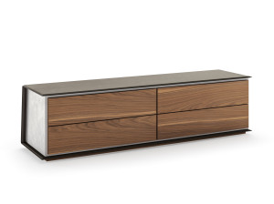 Деревянный комод с кожаной обивкой