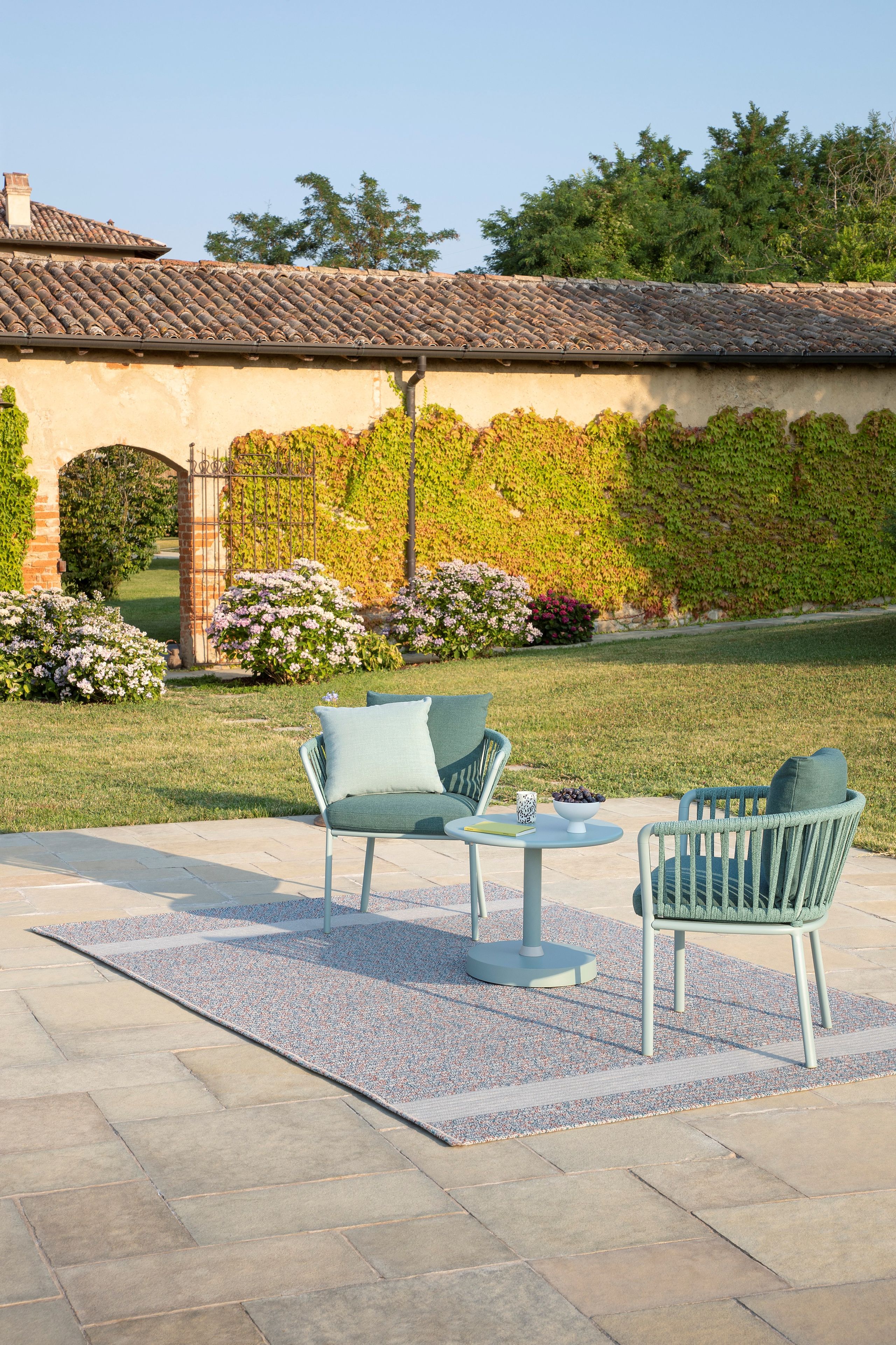 Алюминиевый стул с подлокотниками со встроенной подушкой FAST Ria ARCH-00131232 - Вид №3