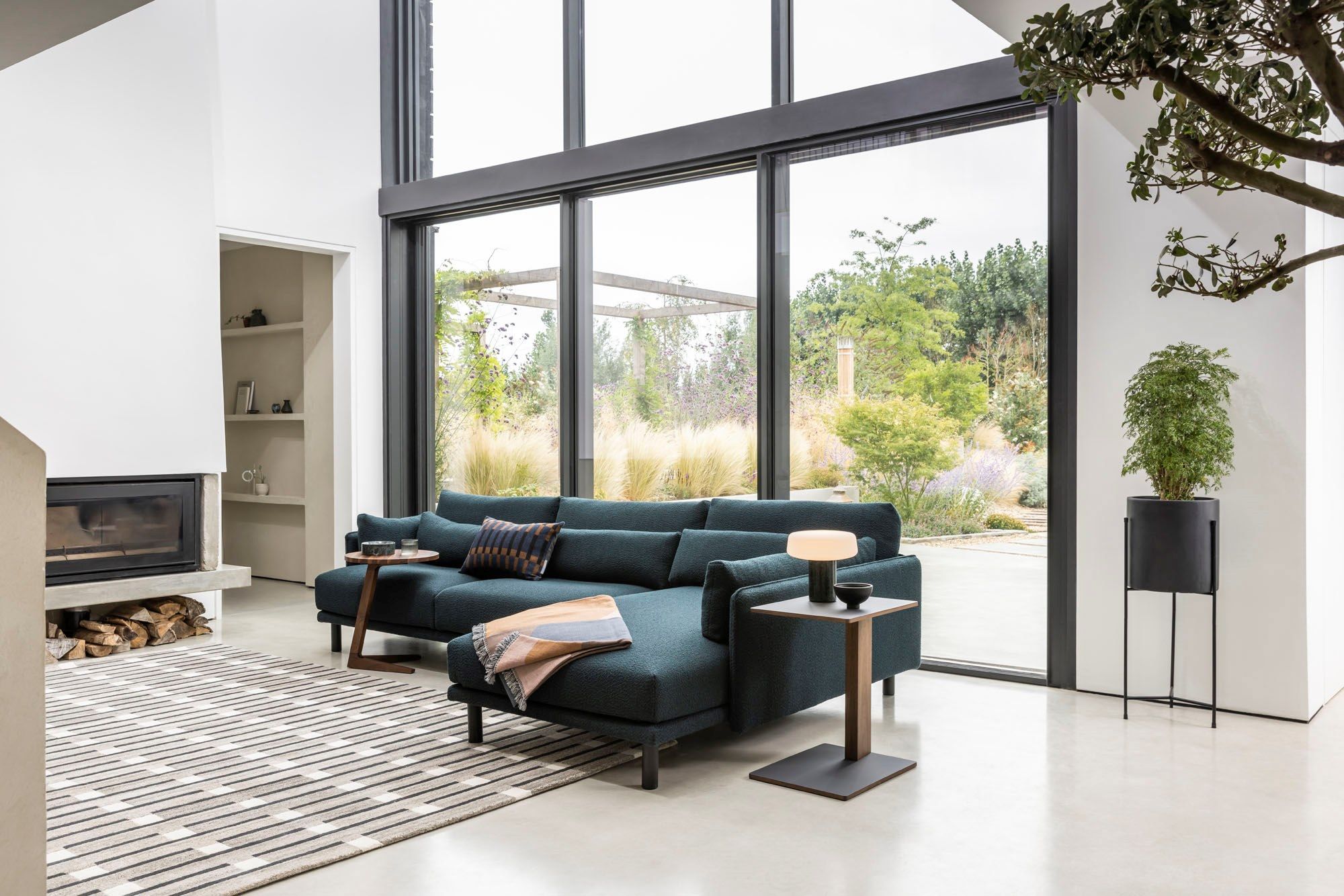 Тканевый диван с полуостровом Case LINN ARCH-00075413 - Вид №1