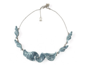 Ожерелье из фарфора