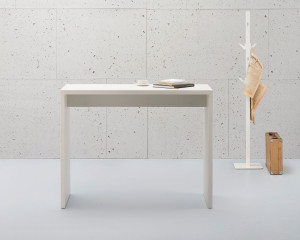 Высокий прямоугольный стол