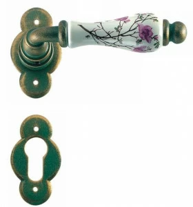 Galbusera Ручка из железа и фарфора на розетке с розеткой Vienna 1-20 + d1