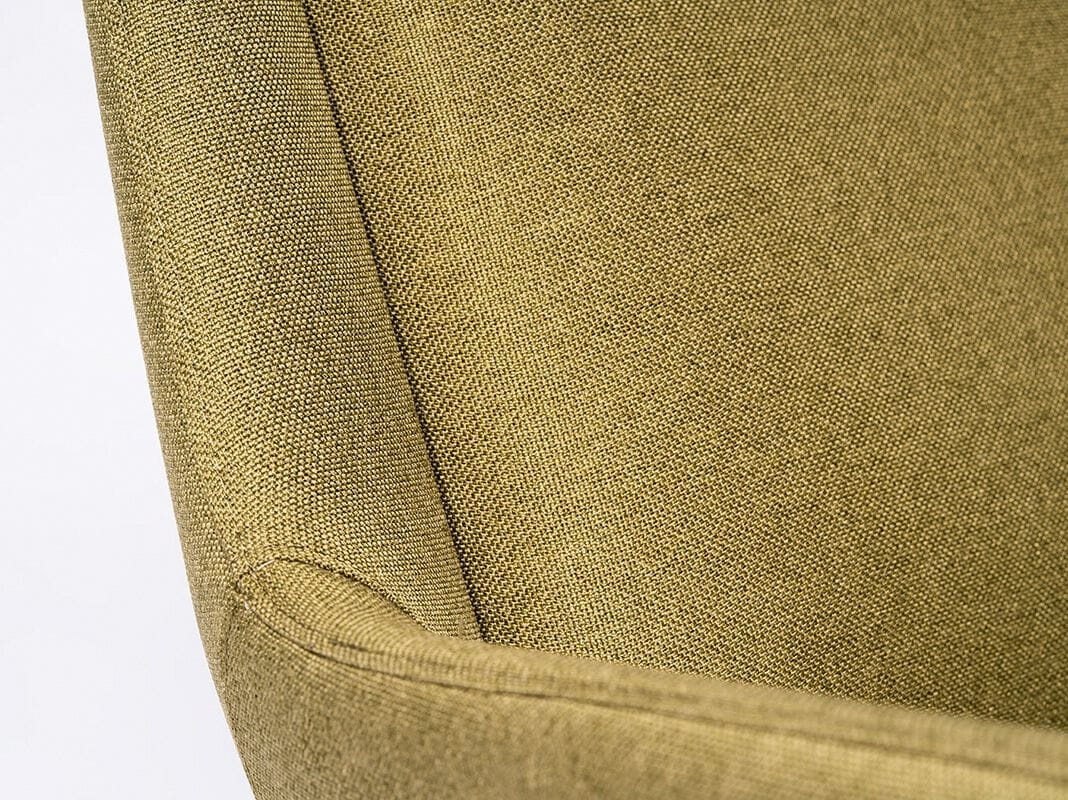 Тканевое кресло с подлокотниками SCHNEEWEISS interior Space ARCH-00119059