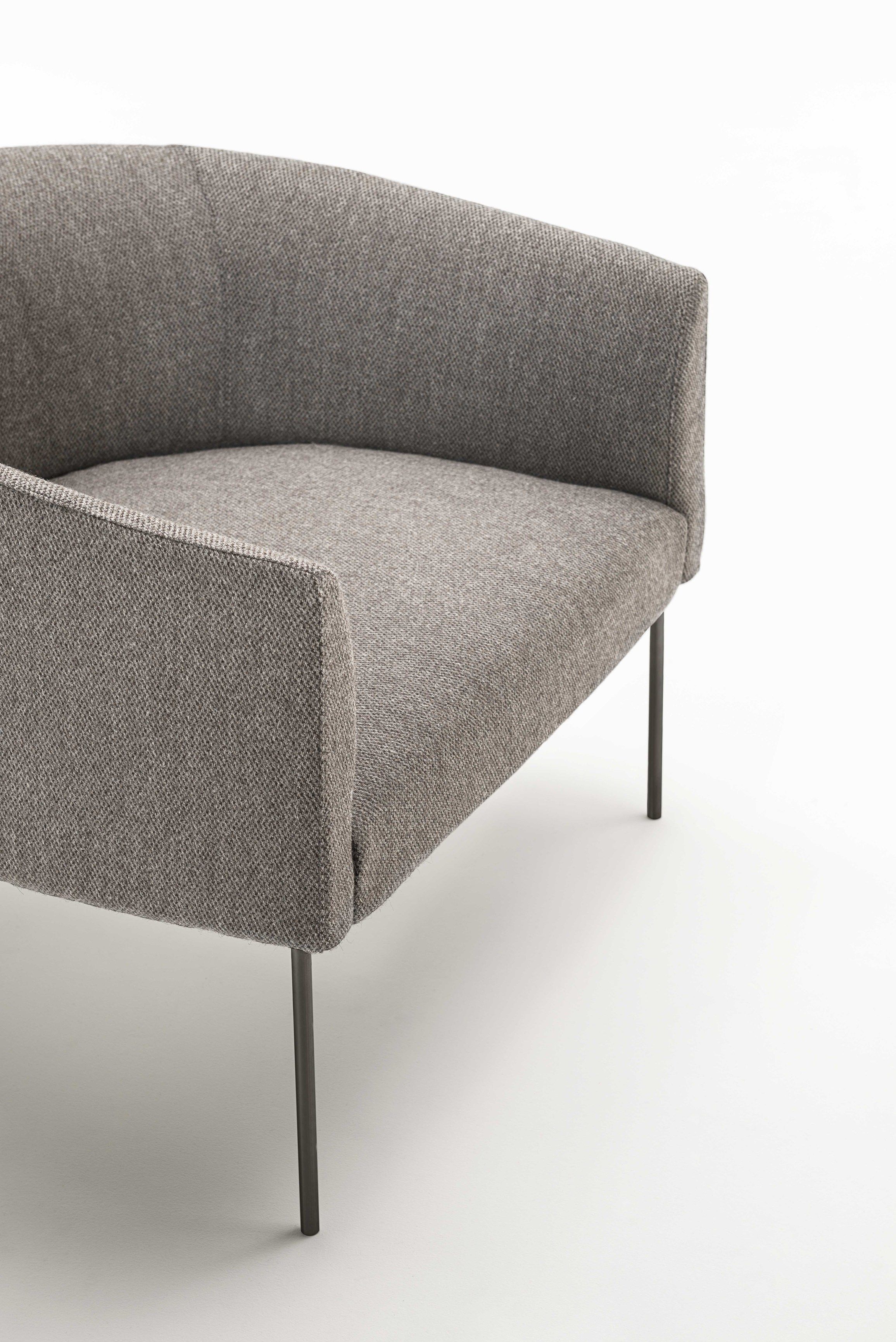 Съемное тканевое кресло с подлокотниками Living Divani эпоха ARCH-00006881