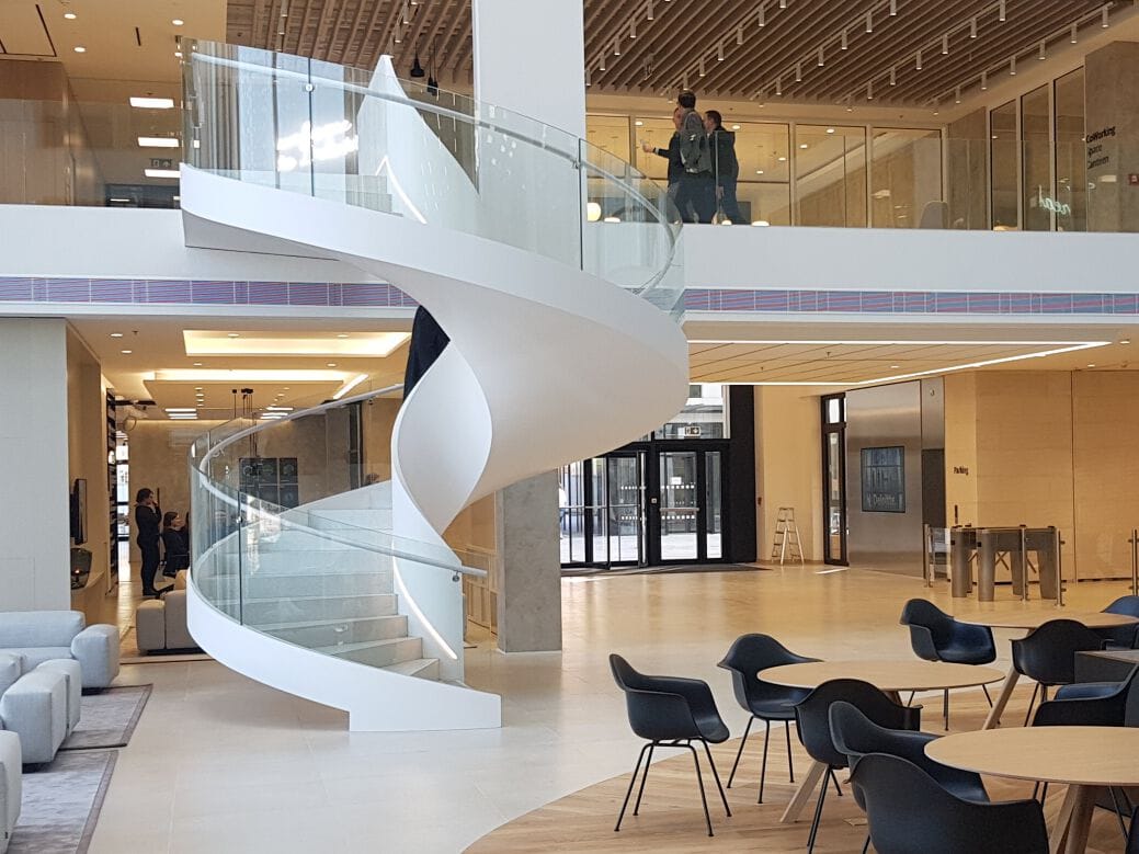 Винтовая лестница Corian® AMOSDESIGN Scala a chiocciola in Corian® ARCH-00043147