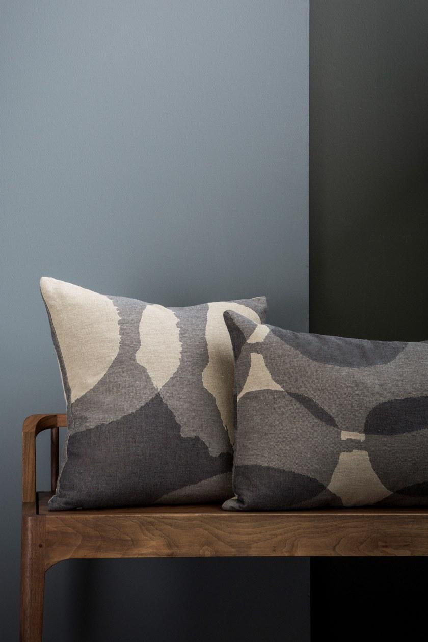 Ethnicraft Прямоугольная подушка из ткани Refined layers 21029 - Вид №4