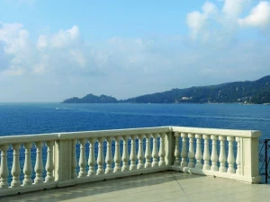 SAS Italia Реконструированная каменная балюстрада