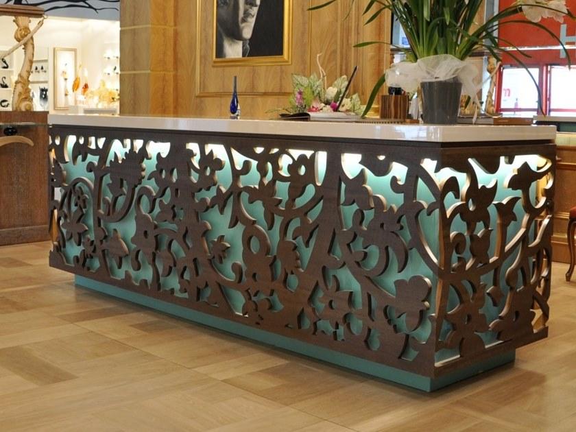 Arnaboldi Interiors Деревянная стойка администратора с подсветкой sun-id-1421474 - Вид №1
