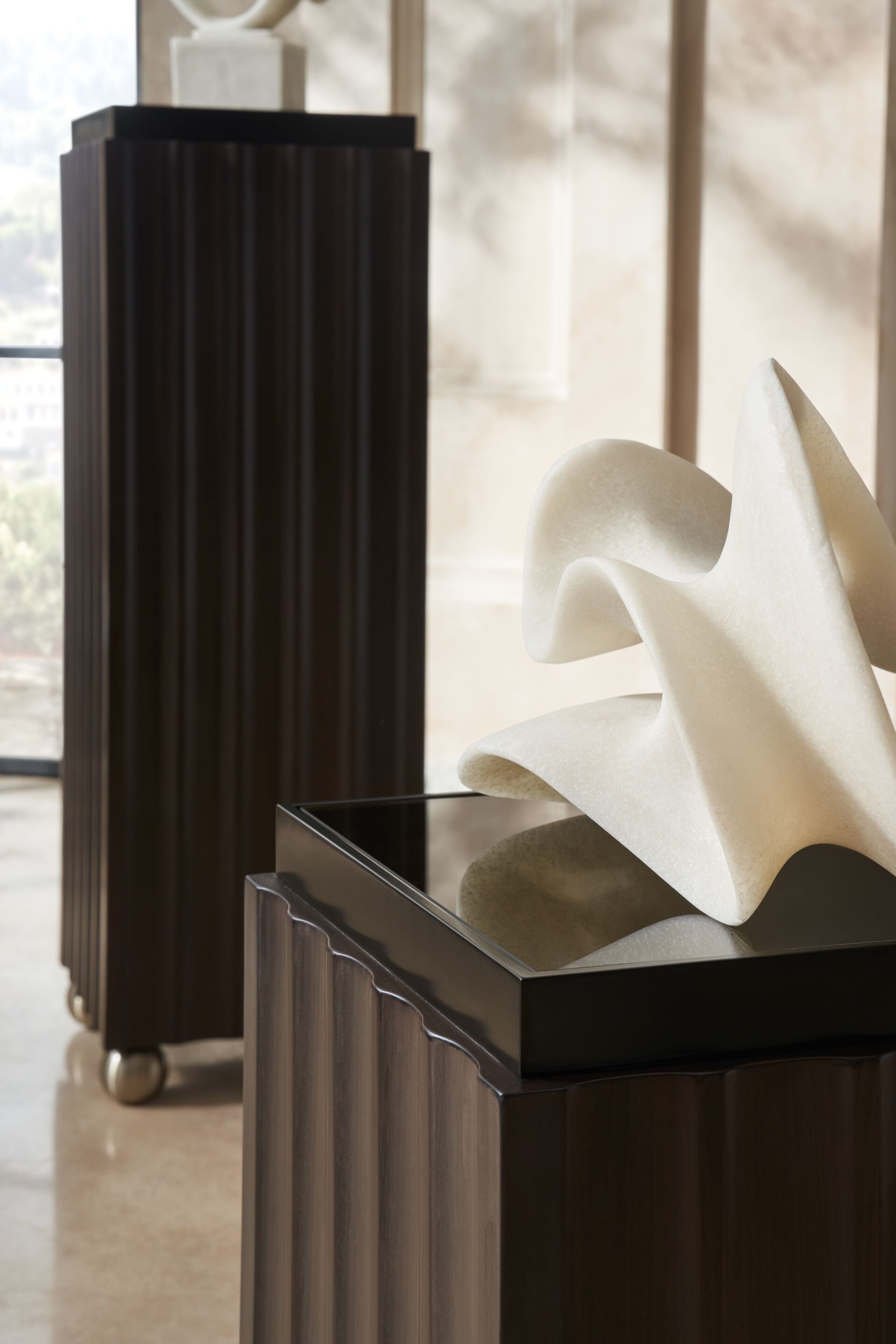 Высокий квадратный стеклянный журнальный столик с колесами Caracole NEXT TO YOU ARCH-00051134 - Вид №3