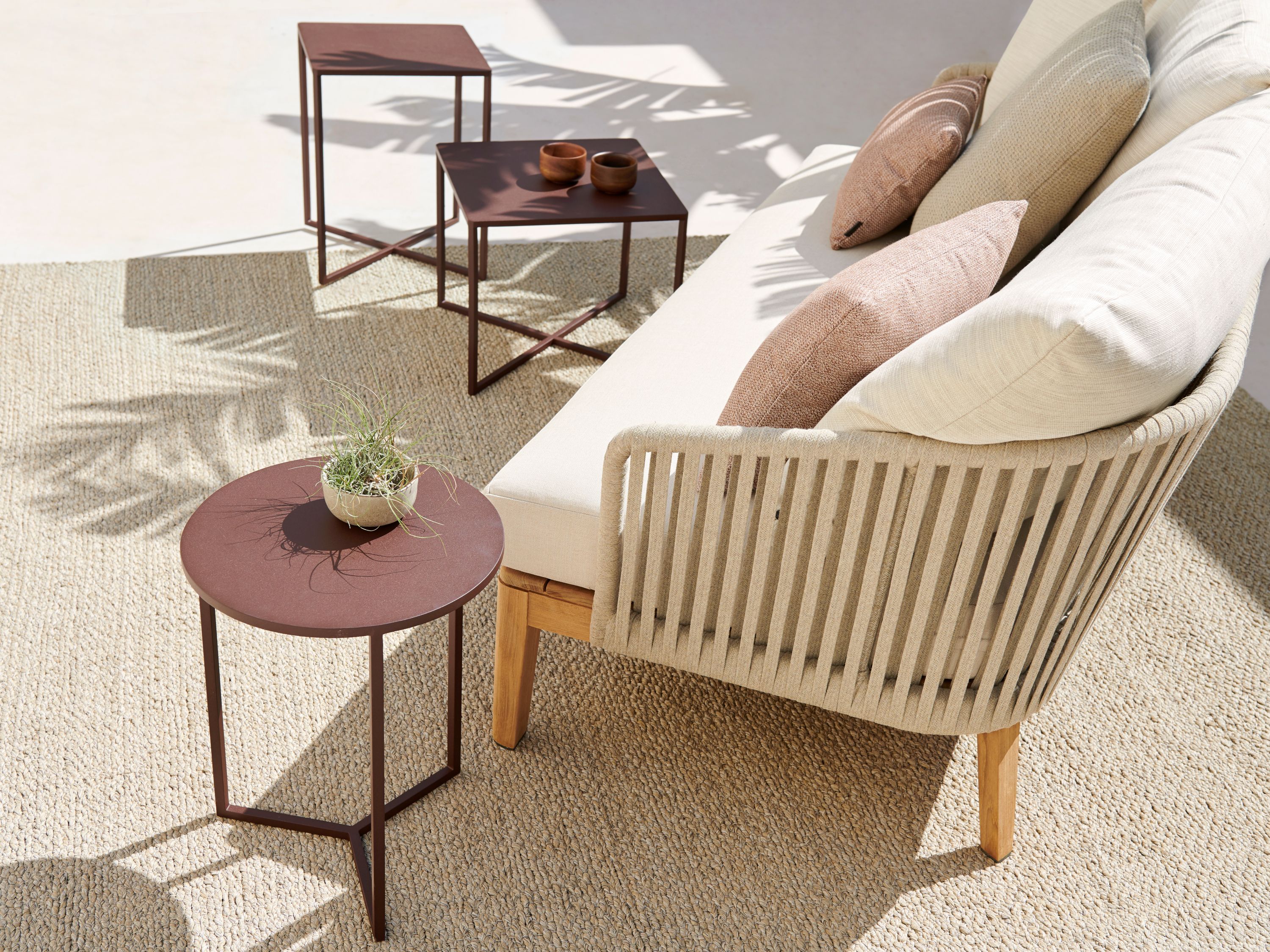 Высокий круглый алюминиевый журнальный столик с порошковым покрытием TRIBÙ Natal Alu ARCH-00011872 - Вид №3