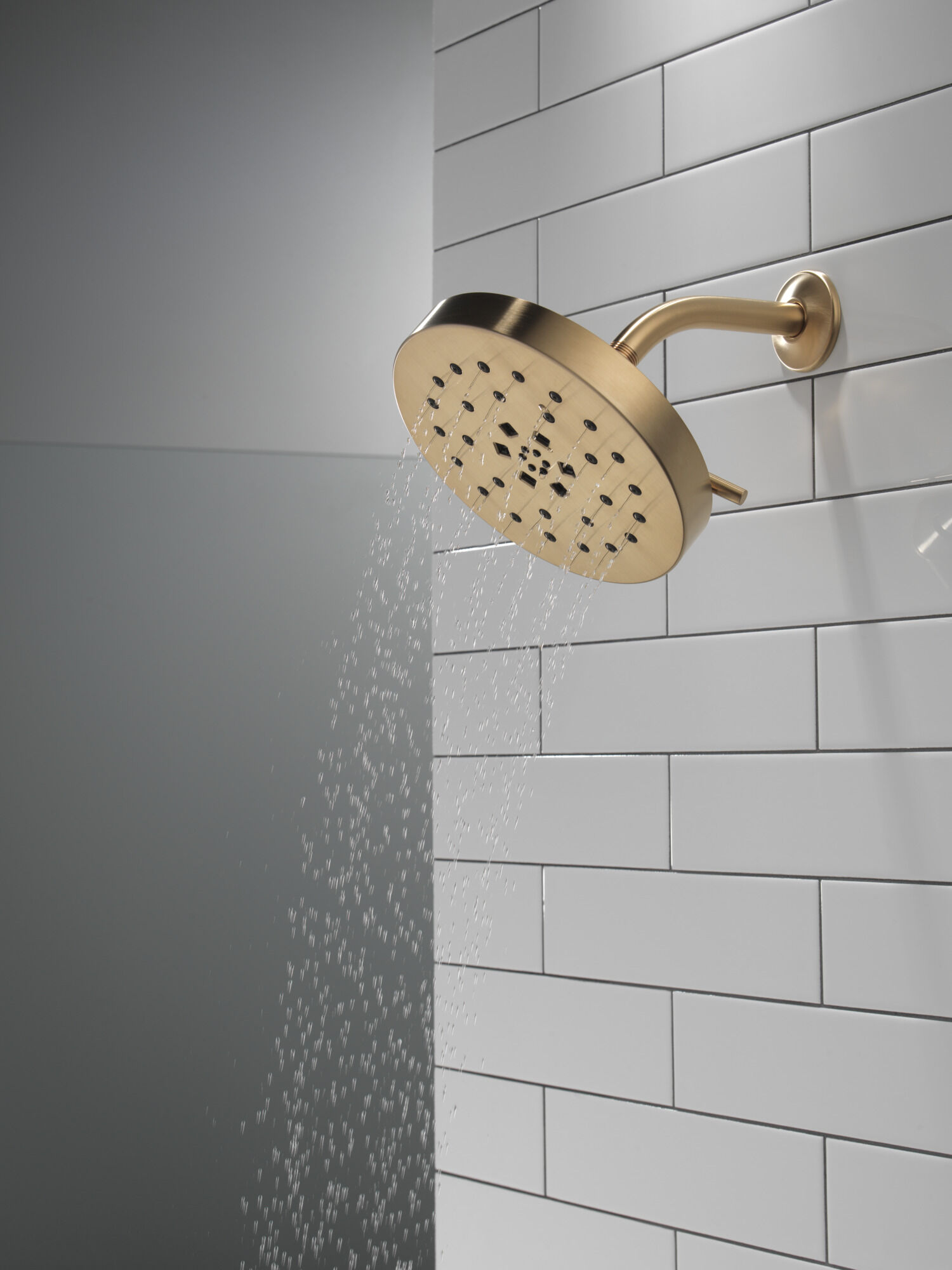 52488-CZ H2Okinetic® 4-х позиционная душевая лейка с UltraSoak ™ Delta Faucet Universal Showering Шампанское бронза  - Вид №5