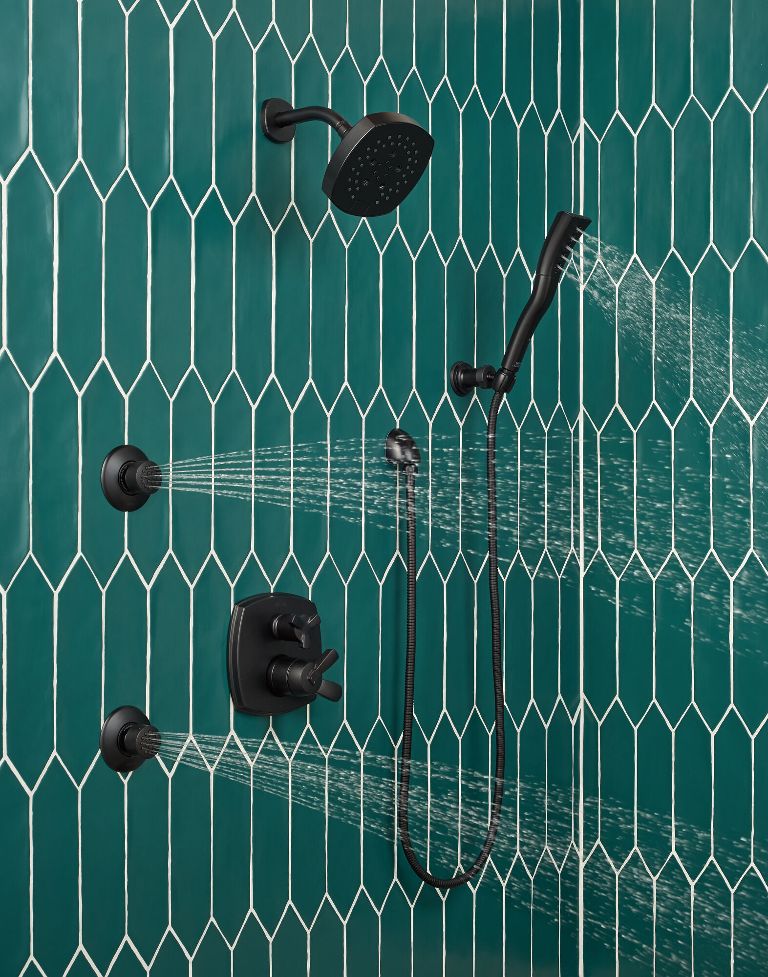 Ручной душ H2Okinetic с одинарной настройкой на стене Delta Faucet 55421-BL - Вид №2