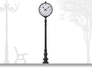 Чугунные уличные часы