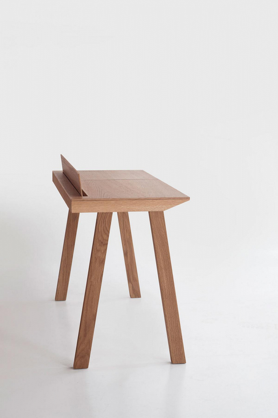 005455 Письменный стол Punt Mobles Ernest Santreyd 