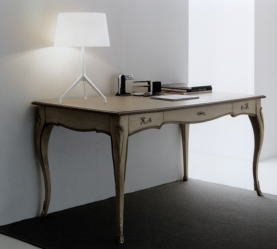 Письменный стол  FLAI 6832 