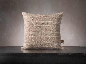 Квадратная шерстяная подушка